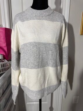 American Eagle Outfitters Striped Crewneck Sweater - Cream & Light Gray